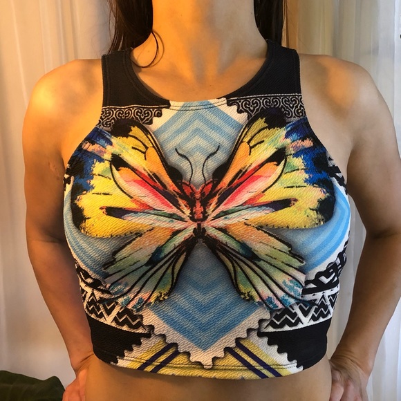 5/$25 🦋SOLD🦋Aztec print butterfly crop top - Picture 3 of 3